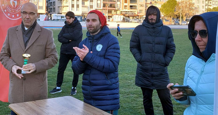 Akhisar FK birinci kuruluş yıldönümü futbol turnuvasında düzenledi