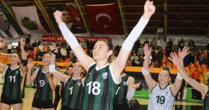 Akhisar Belediye Kadın Voleybol Takımı Eskişehir’e hareket etti
