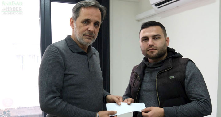 Mehmet Saygı, promosyona ayırdığı bütçesini İclal’e bağışladı