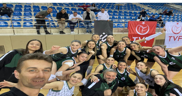 Akhisar Belediyespor, Voleybol Yarı Final Play-Off Maçında galip geldi