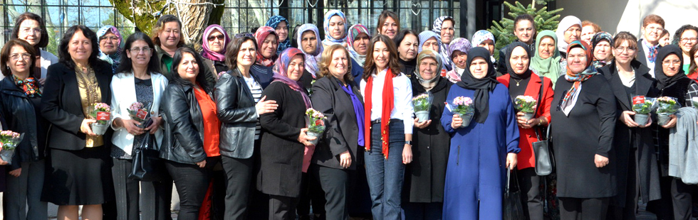 CHP Kadın Kolları, muhtar eşlerini ağırladı