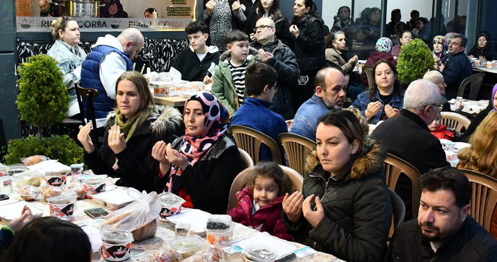 Balkan Göçmenleri iftar yemeğinde buluştu