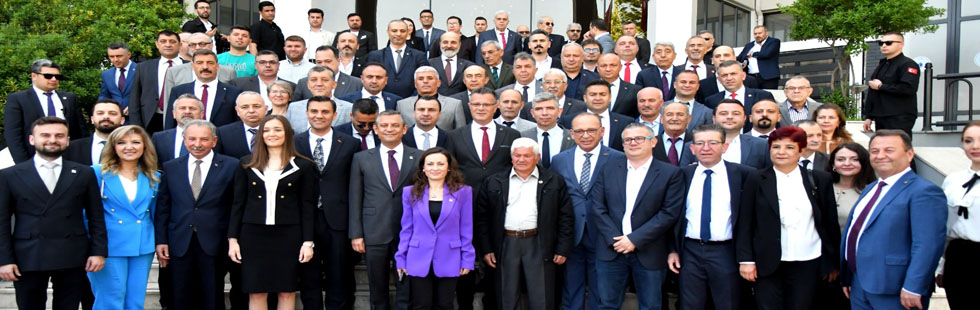 CHP Genel Başkanı Özel’in katılımıyla Manisa’da resmi bayramlaşma gerçekleşti
