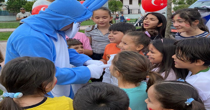 CHP İlçe Başkanlığı 23 Nisan Coşkusunu Çocuklarla buluştu