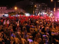 Demokrasi Nöbetinin 18. Gününde Akhisarlılar Yine Meydandaydı