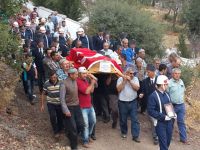 Akhisarlı Kıbrıs Gazisi toprağa verildi