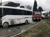 Akhisar’da feci kaza 2’si ağır 21 yaralı