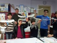 Akhisar Halk Eğitim Merkezinden model uçak yapımı kursu