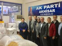 AK Parti, Halep yardımlarını Kızılay´a teslim etti