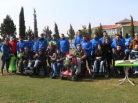 Akhisar Belediyespor’a Rize maçı öncesi engellilerden ziyaret