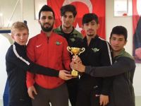 Akhisar Özel Yüksel Anadolu Lisesi güreşte Türkiye şampiyonu oldu