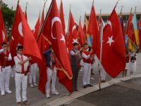 Atatürk'ü anma ve gençlik spor bayramı çelenk programı