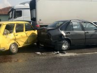 Akhisar’da yağmur kazayı getirdi! 2 kazada 9 araç birbirine girdi