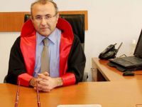 Akhisar Adliyesinde yenilenen salonu Mehmet Selim Kiraz ismi verildi