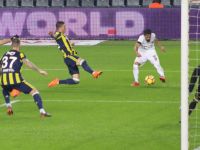 T.M. Akhisarspor, Fenerbahçe'yi 3-2 yenerek 4'de 4 yaptı