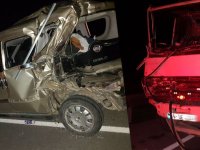 Akhisar-Manisa yolunda feci kaza ucuz atlatıldı