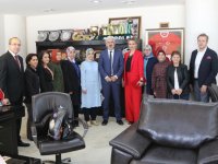 AK Parti Kadın Kollarından, Belediye Başkanı Salih Hızlı’ya ziyaret