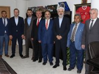 Müftü Türkmenoğlu, Akhisar Belediye Başkanı Salih Hızlı’yı ziyaret etti