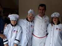Akhisarlı Down Şefi Yasemin Eraslan aşçılık eğitimine başladı