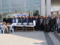 Akhisar Belediyesi işçilerinden pilav hayrı
