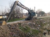 Ulucami Mahallesi’nin deresi temizleniyor