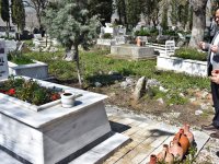 Milletin adayı Besim Dutlulu, Akhisar’ın şehidini mezarı başında andı