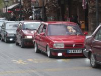 Kadına yönelik şiddete karşı Akhisar sokaklarında konvoy yaptılar