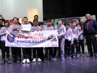 Eksen Okulları Robotik Kulübü, tüm şampiyonluklara ambargo koydu