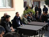 Akhisar Belediyesi depremzedelerin yaralarını sarıyor