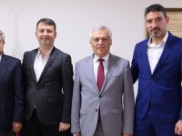 Akhisar Belediyesi ile Merkez Eğitim Kurumları protokol imzaladı