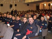 Akhisar'da 'Depremle yaşamak' konferansı düzenlendi
