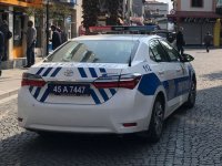 Akhisar’da polis Evde Kal çağrısı yaptı