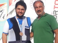 Akhisarlı atıcı, Türkiye Şampiyonasından madalya ile döndü
