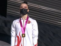 Altın kız Ayşe Begüm Onbaşı yine dünya şampiyonu oldu