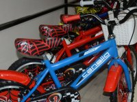Çocuklara en güzel karne hediyesi bisiklet