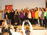CHP Kadın Kolları Genel Başkanı Akhisarlı kadınlarla buluştu