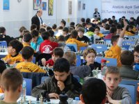 Akhisar Koleji satranç şöleni