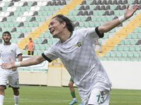 Akhisarspor, Tepecikspor’u 6 golle uğurladı