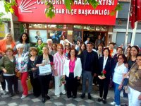 CHP Kadın Kolları Başkanı Fatma Celebçi basın açıklaması yaptı