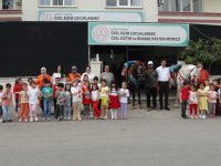 Zehra Muhittin Kavaklı Anaokulu’nda  at binme etkinliği