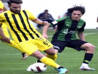 Akhisarspor, Bayburt Özel İdare Spor’u 2-0’la geçti