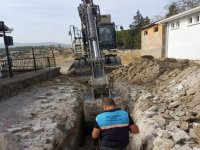 Arabacıbozköy Mahallesinde Kanalizasyon Hattı Döşeniyor