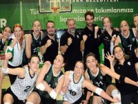 Akhisar Belediye, İzmir Özel Gelişim Kolejine set vermedi 3-0