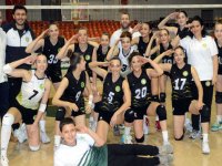Büyükşehir Belediye Kadın Voleybol takımı, Akhisargücü’nü 3-0 mağlup etti