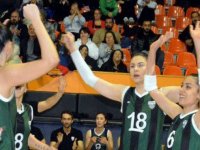 Akhisar Belediye Kadın Voleybol, Aliağa KZY Spor’u 3-0 mağlup etti