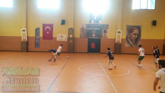 2.futsal-turnuvasinda-finalin-adi-belli-oldu-(3).jpg