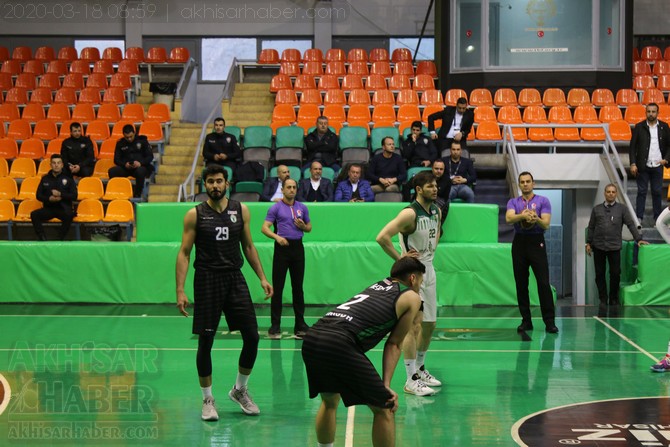 akhisar-basketbol-bornova-belediye-basket-(3).jpg