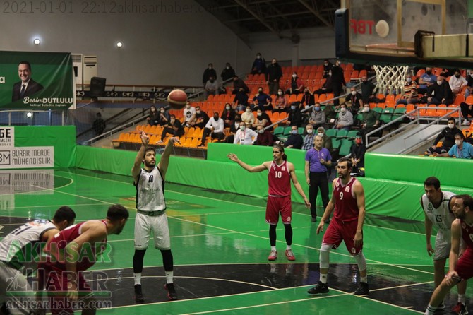 akhisar-belediye-basket-samsunspor-basketbol-(7).jpg