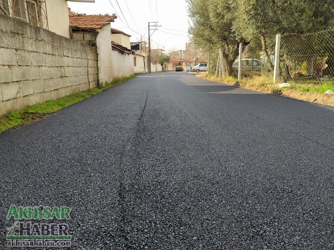 akhisar-belediyesi-yeni-yilda-ilk-asfalt-calismasina-basladi-(8).jpg