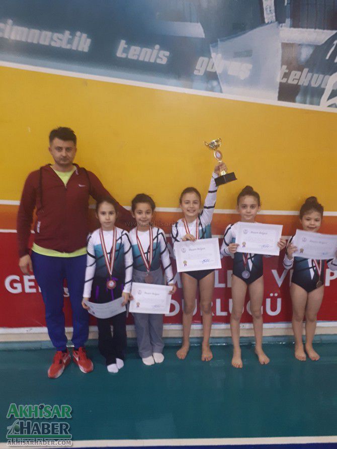 akhisarli-cimnastikciler-il-ucuncusu-oldu-(4).jpg
